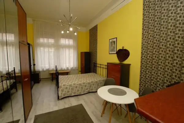 Eladó téglalakás, Budapest, VII. kerület 1 szoba 29 m² 49.9 M Ft