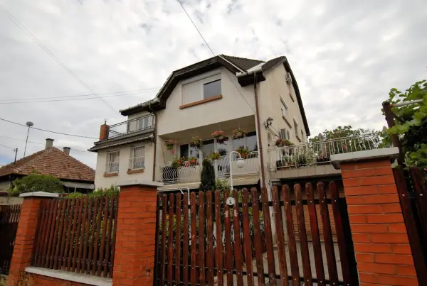 Eladó téglalakás, Budapest, XXI. kerület 5 szoba 110 m² 69 M Ft